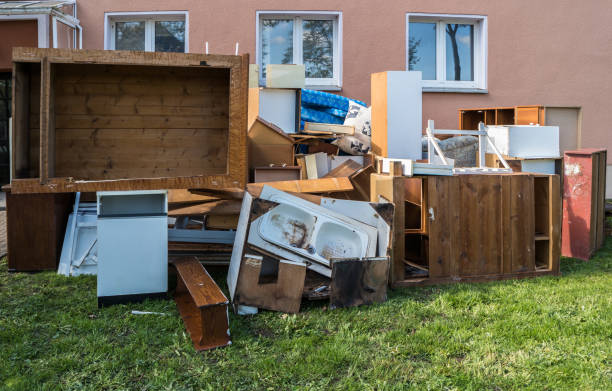 Best Yard Cleanup Services  in New Carrollton, MD